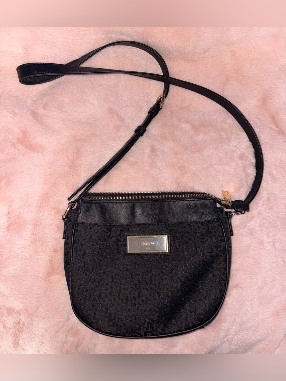 DKNY black shoulder purse
